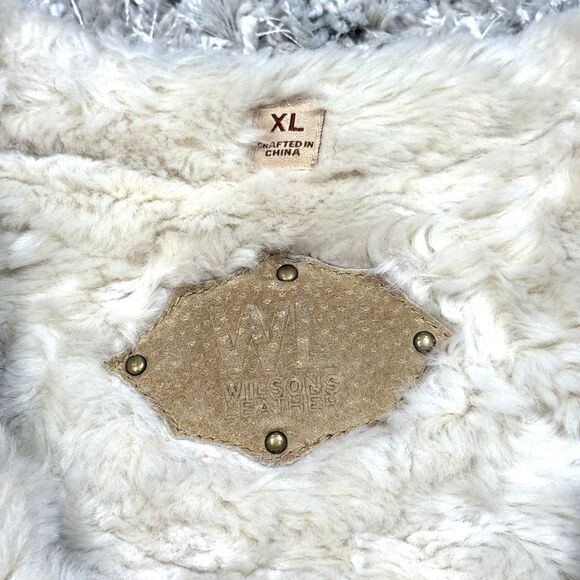 VTG Wilsons Leather Suede Vest Tan Faux Fur Lined Toggle Buttons Boho XL - Picture 4 of 10